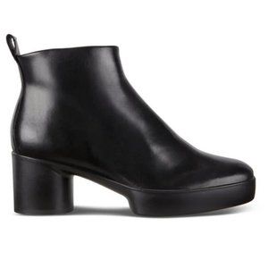 ECCO WOMEN'S SHAPE SCULPTED MOTION 35 ANKLE BOOT